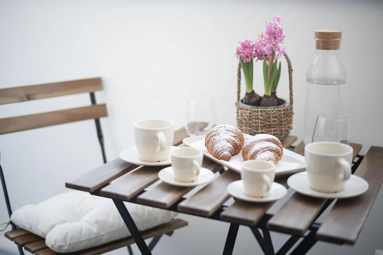 Appartement Annamaria - Central Station Charming Accommodation Bari