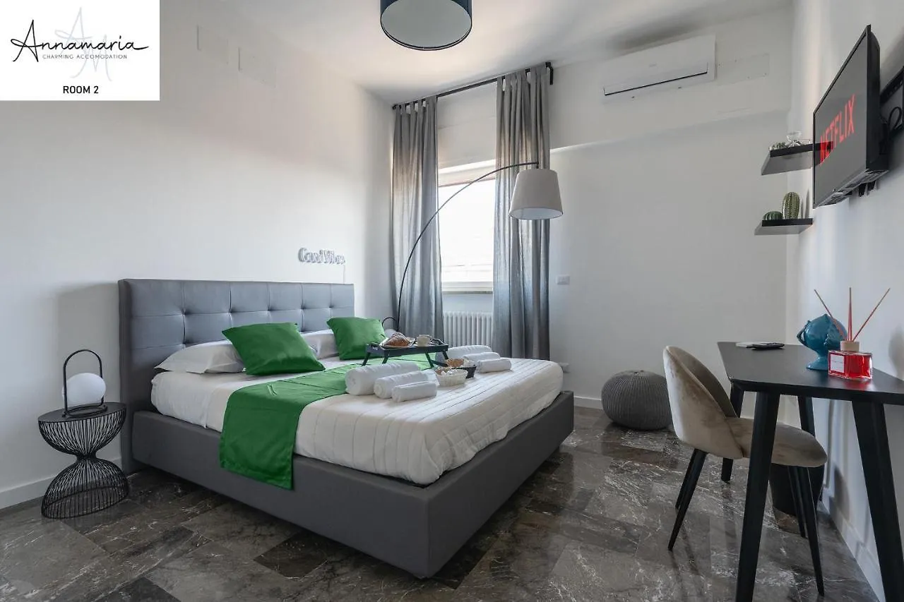 Appartement Annamaria - Central Station Charming Accommodation Bari
