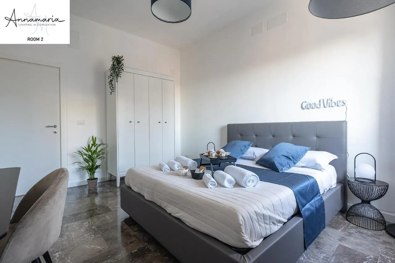 Annamaria - Central Station Charming Accommodation Bari