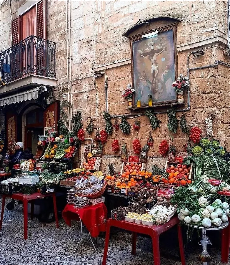 Annamaria - Central Station Charming Accommodation Bari Apartment